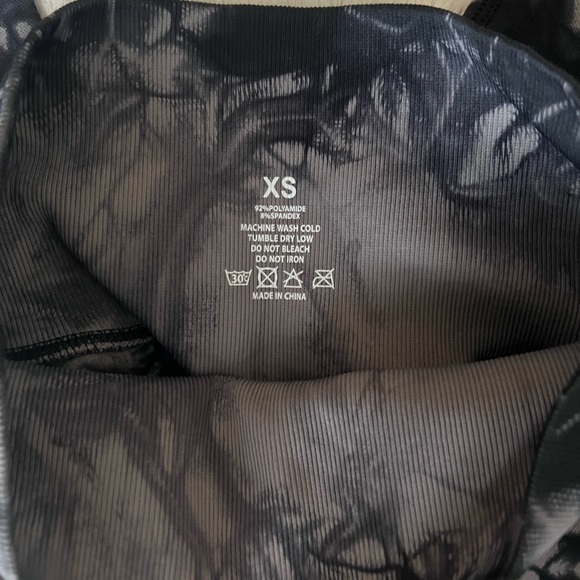 NWOT Seamless Scrunch Bottom Leggings - Picture 4 of 5